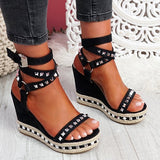 Amozae- Daily Numy Wedge Rock Studs Sandals