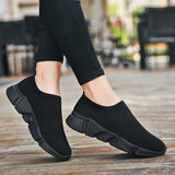 Amozae 2022 Mesh Women Sneakers Breathable Women Flat Shoes Lightweight Casual Shoes Ladies Lace-Up Black Couple Color Socks Shoes